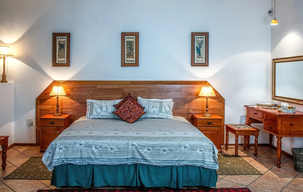 master bedroom with separate sitting area ideas